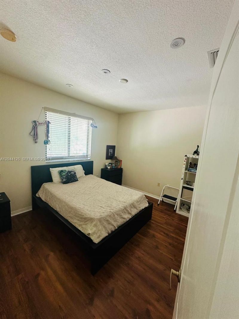 4318 NW 113th Pl , Doral, FL 33178 Photo