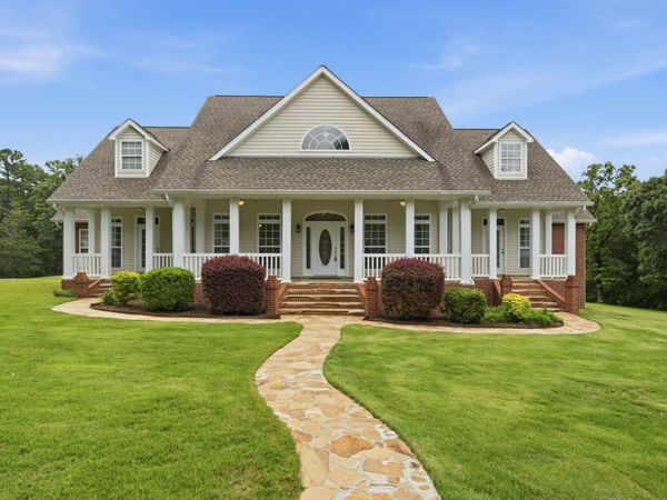 60 Grand Blvd., Hattiesburg, MS 39402