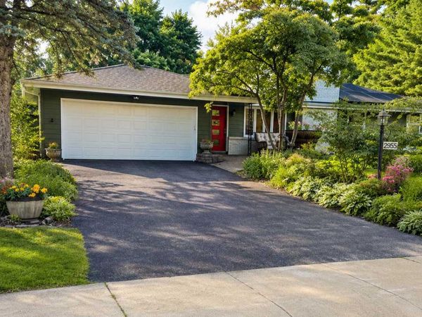 2955 Regent Avenue N, Golden Valley, MN 55422