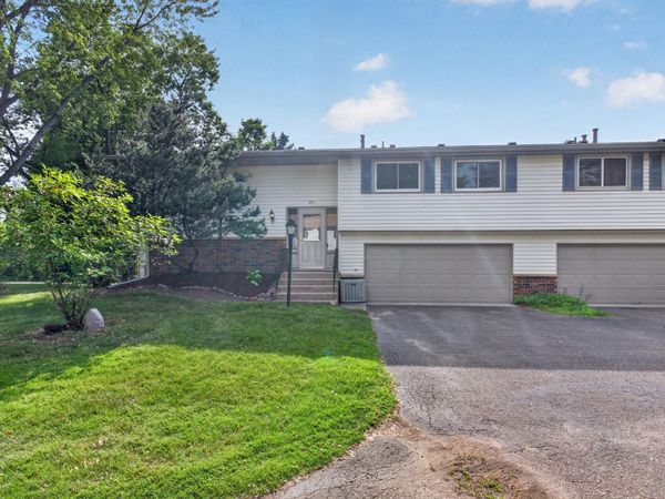 3571 Granada Place N, Oakdale, MN 55128