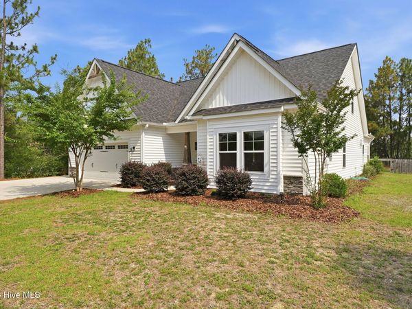 44 Richmond Road, Foxfire Village, NC 27281