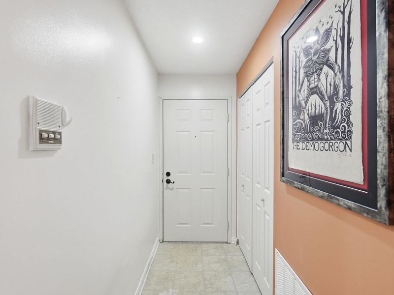 1440 Hollow Run, Unit 11, Dayton, OH 45459 Photo 3