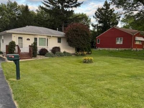 8213 Clay Street , Merrillville, IN 46410