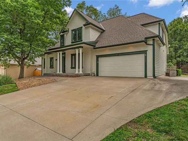 4178 Blackjack Oak Drive, Lawrence, KS 66047