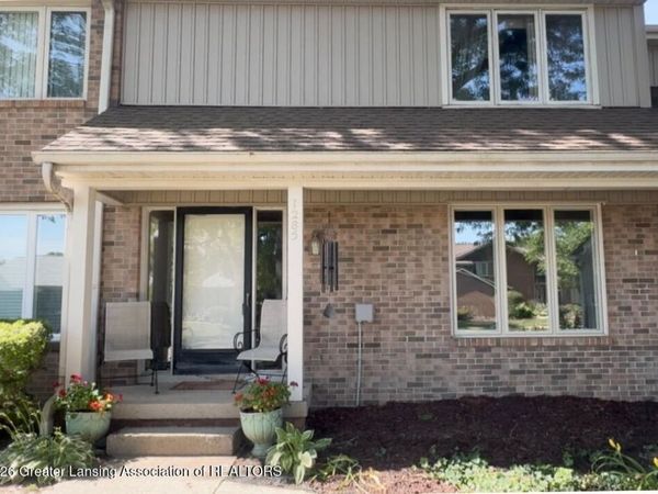 1285 N Chartwell Carriage Way, East Lansing, MI 48823