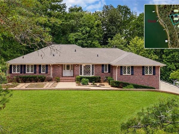 4521 Shoreline Drive , Gainesville, GA 30506
