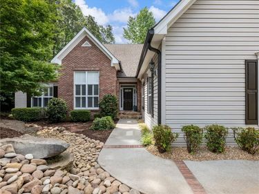 4857 Netherlands Place, Flowery Branch, GA 30542