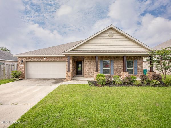 128 Oystercatcher Cove, Ocean Springs, MS 39564