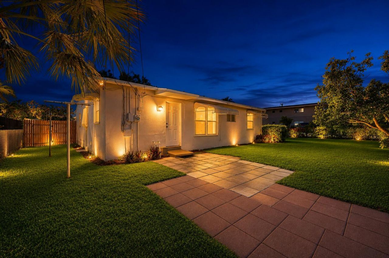 1716 N 25th Avenue, Hollywood, FL 33020 Photo