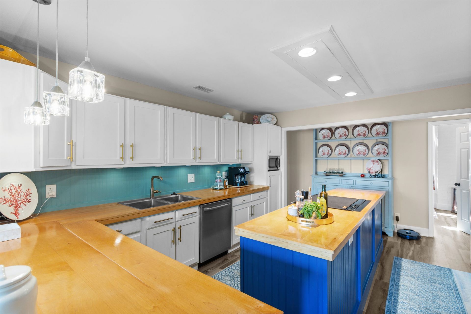 105 Midway Dr. Photo 12
