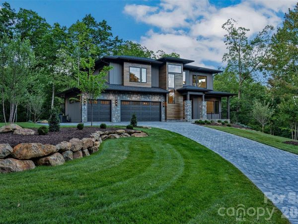 163 Stonefly Drive , Horse Shoe, NC 28742