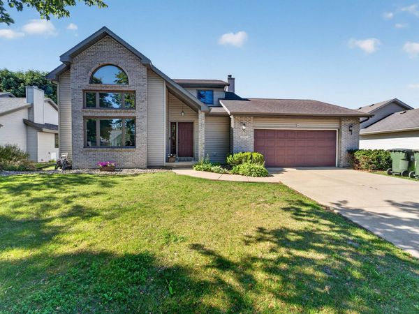1757 Colony Circle, Sun Prairie, WI 53590