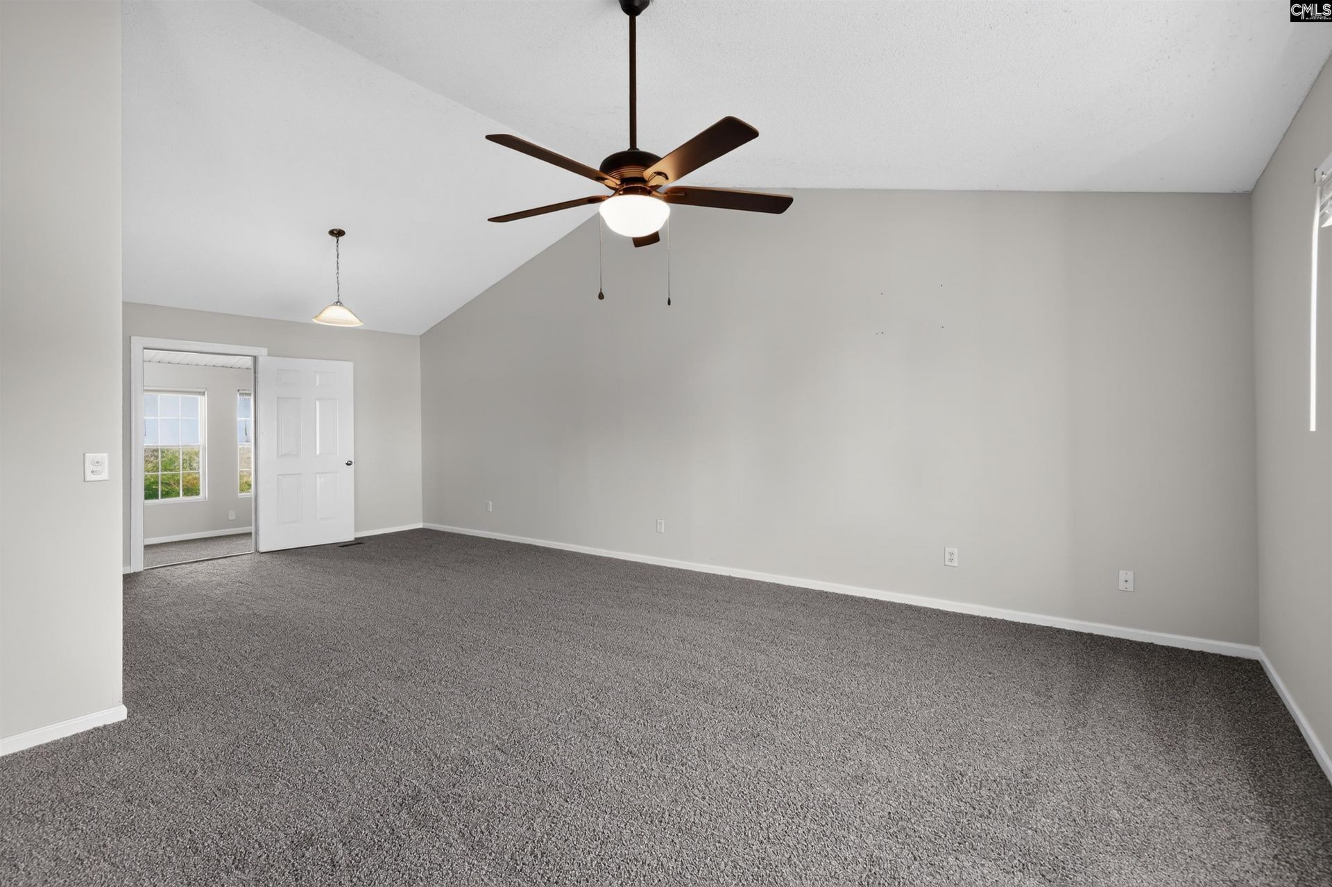 825 Winslow Way  Photo 6