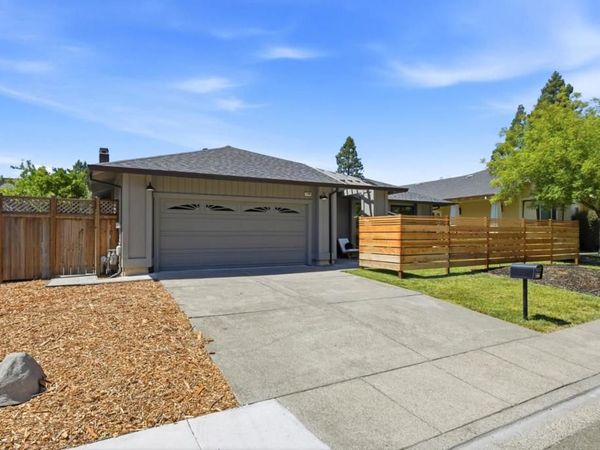 1068 San Francisco Way, Rohnert Park, CA 94928
