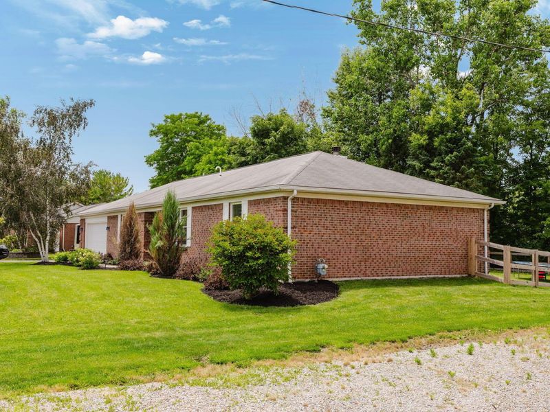8540 Mink Street SW, Etna, OH 43062 Photo 4