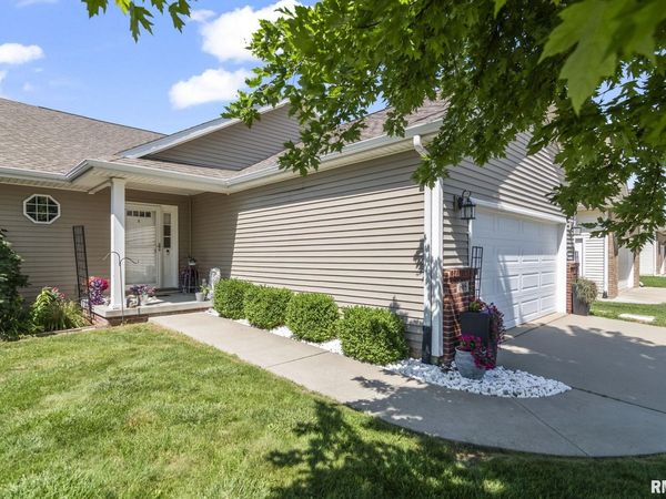 605 Jetty Drive, Chatham, IL 62629