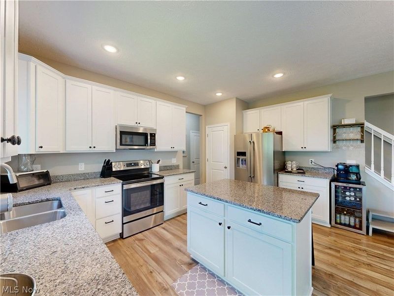 1223 Selena Grove, Green, OH 44685 Photo 15