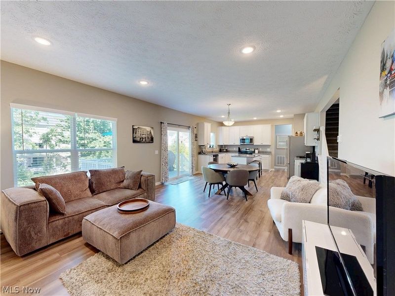 1223 Selena Grove, Green, OH 44685 Photo 6
