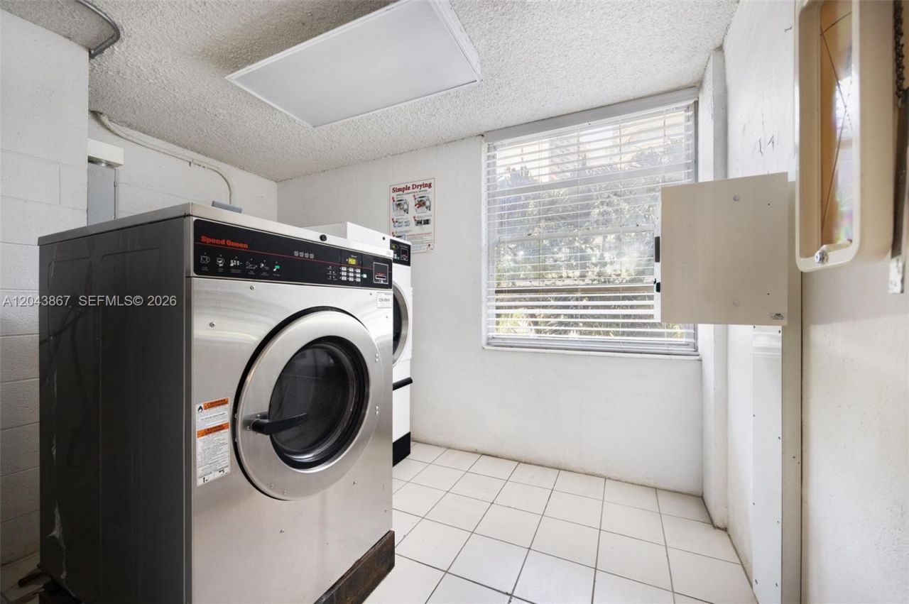 150 SE 25th Rd , Unit 2J, Miami, FL 33129 Photo