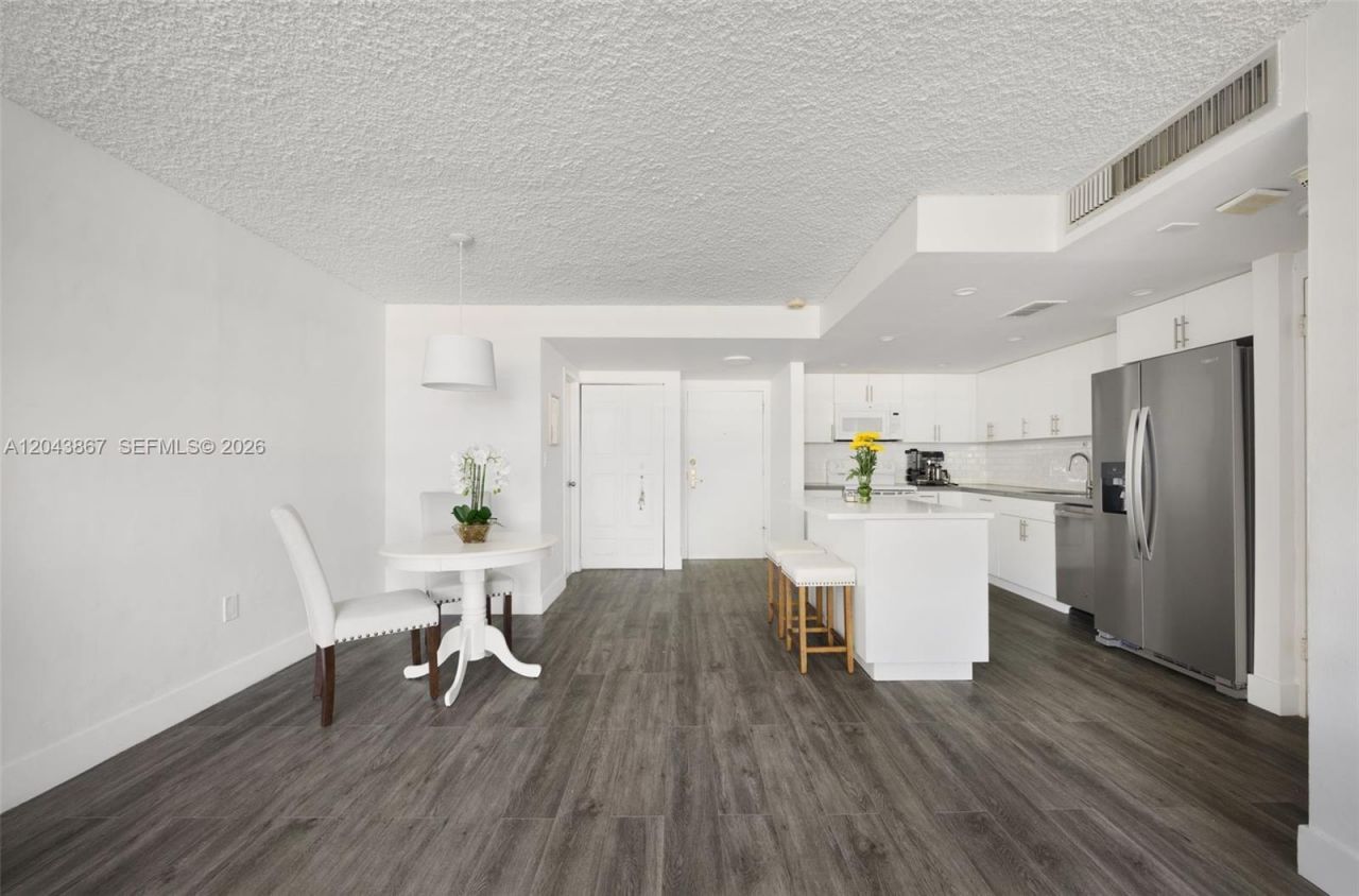 150 SE 25th Rd , Unit 2J, Miami, FL 33129 Photo