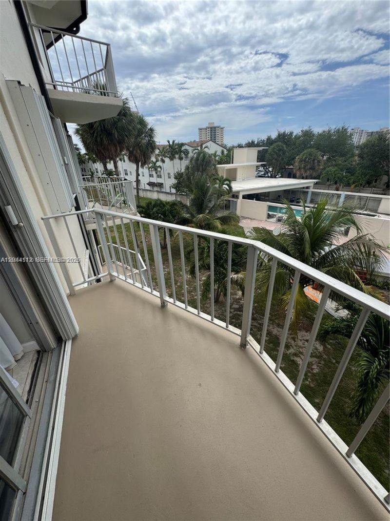 1967 S Ocean Blvd , Unit 315-C, Lauderdale by the Sea, FL 33062 Photo