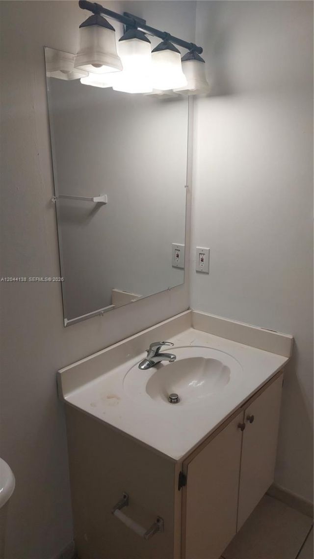 7290 NW 114th Ave, Unit 206-7, Doral, FL 33178 Photo