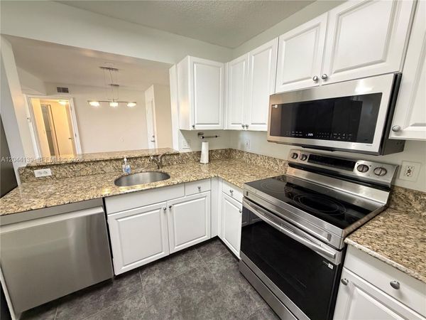 2711 Ocean Club Blvd , Unit 203, Hollywood, FL 33019