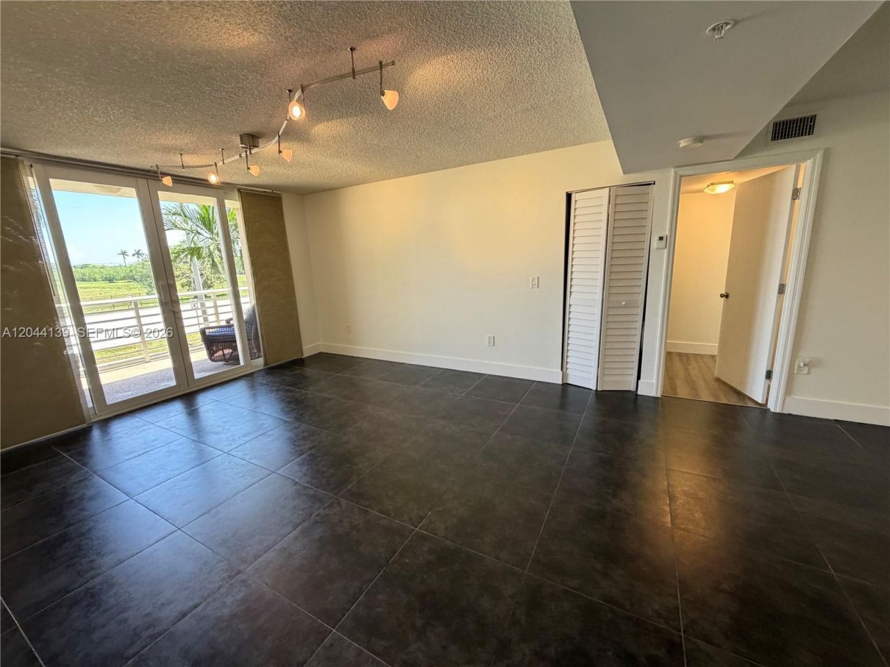 2711 Ocean Club Blvd , Unit 203, Hollywood, FL 33019 Photo