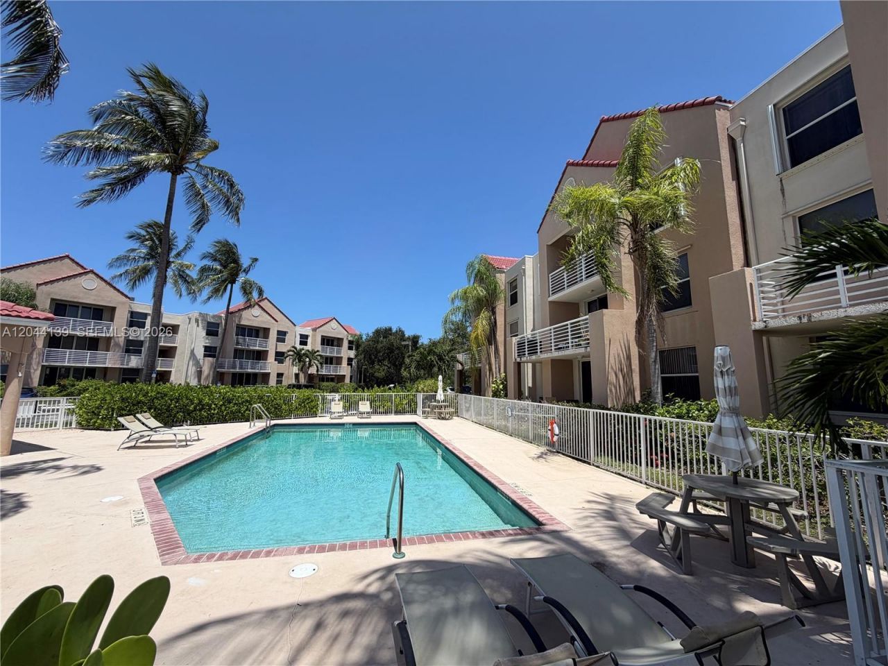 2711 Ocean Club Blvd , Unit 203, Hollywood, FL 33019 Photo