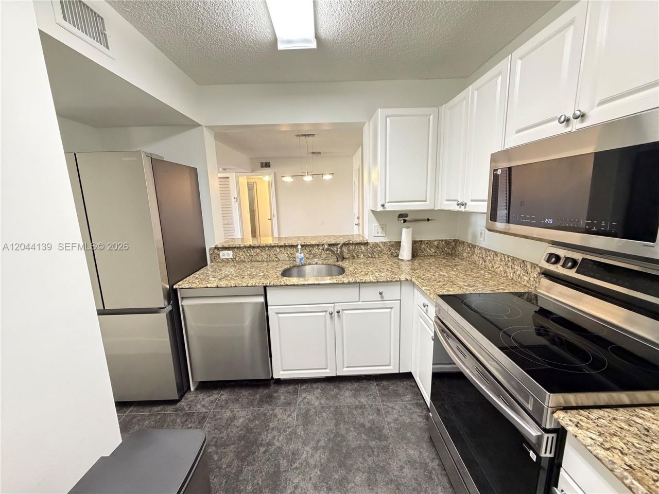 2711 Ocean Club Blvd , Unit 203, Hollywood, FL 33019 Photo