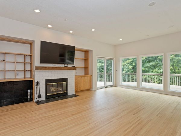 1772 NW 120th Street , Clive, IA 50325