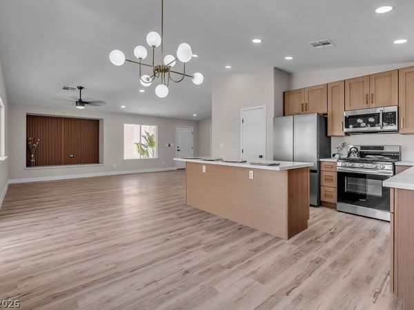9004 Meisenheimer Avenue, Las Vegas, NV 89143