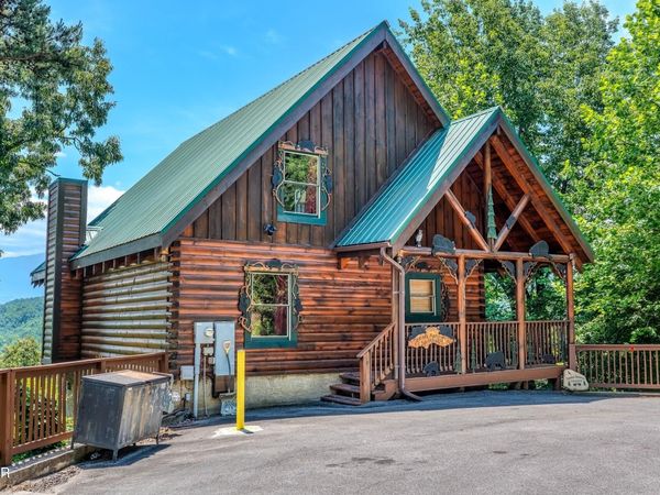 4648 Nottingham Heights Way, Pigeon Forge, TN 37863