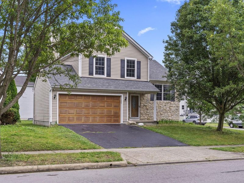 800 Bent Oak Drive, Blacklick, OH 43004 Photo 1