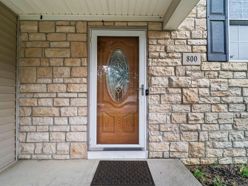 800 Bent Oak Drive, Blacklick, OH 43004 Photo 2