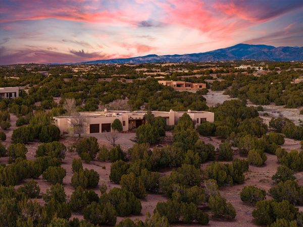 18 Daisy Circle , Santa Fe, NM 87506