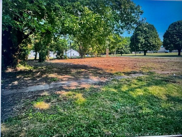 533 N Smith Street , Vinita, OK 74301