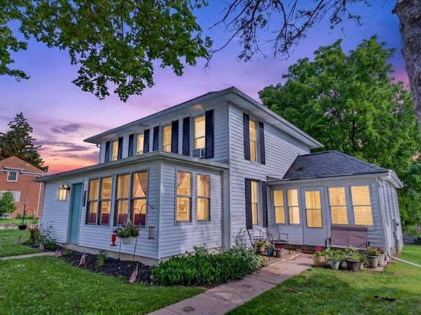 218 6th Avenue, New Glarus, WI 53574