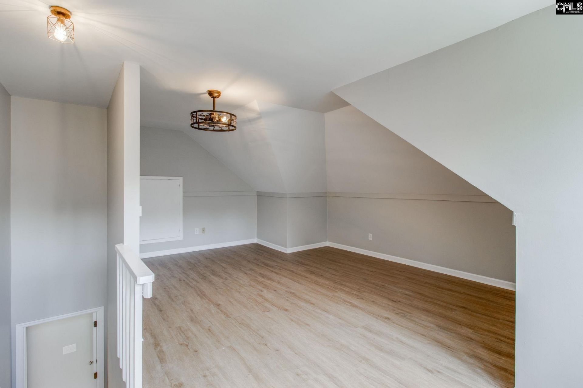 3 Foxfield Lane Photo 32