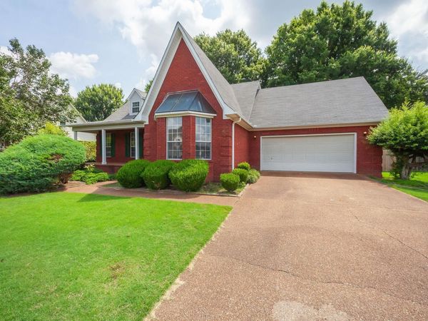 34 VALLEYFIELD CV, Jackson, TN 38305