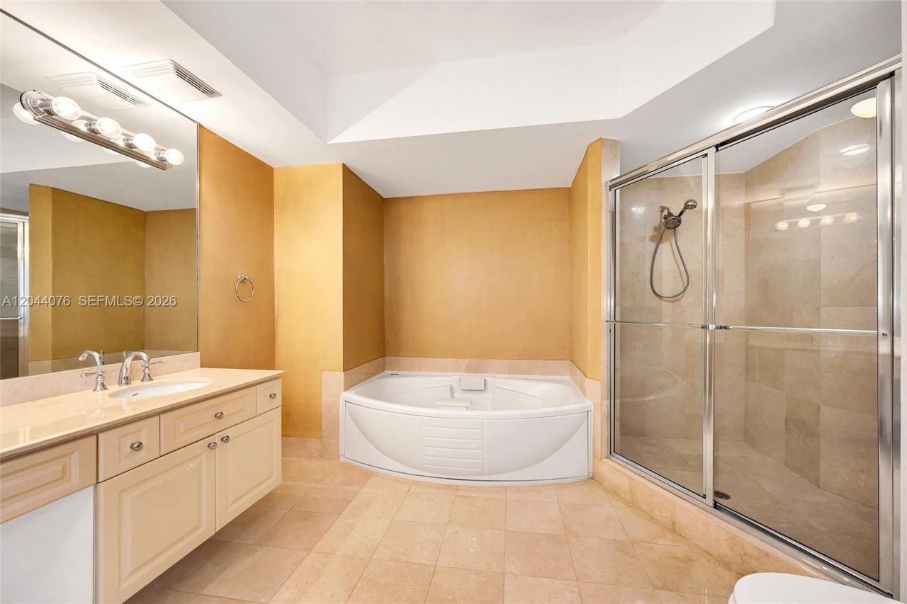 3100 N Ocean Blvd , Unit 1004, Fort Lauderdale, FL 33308 Photo