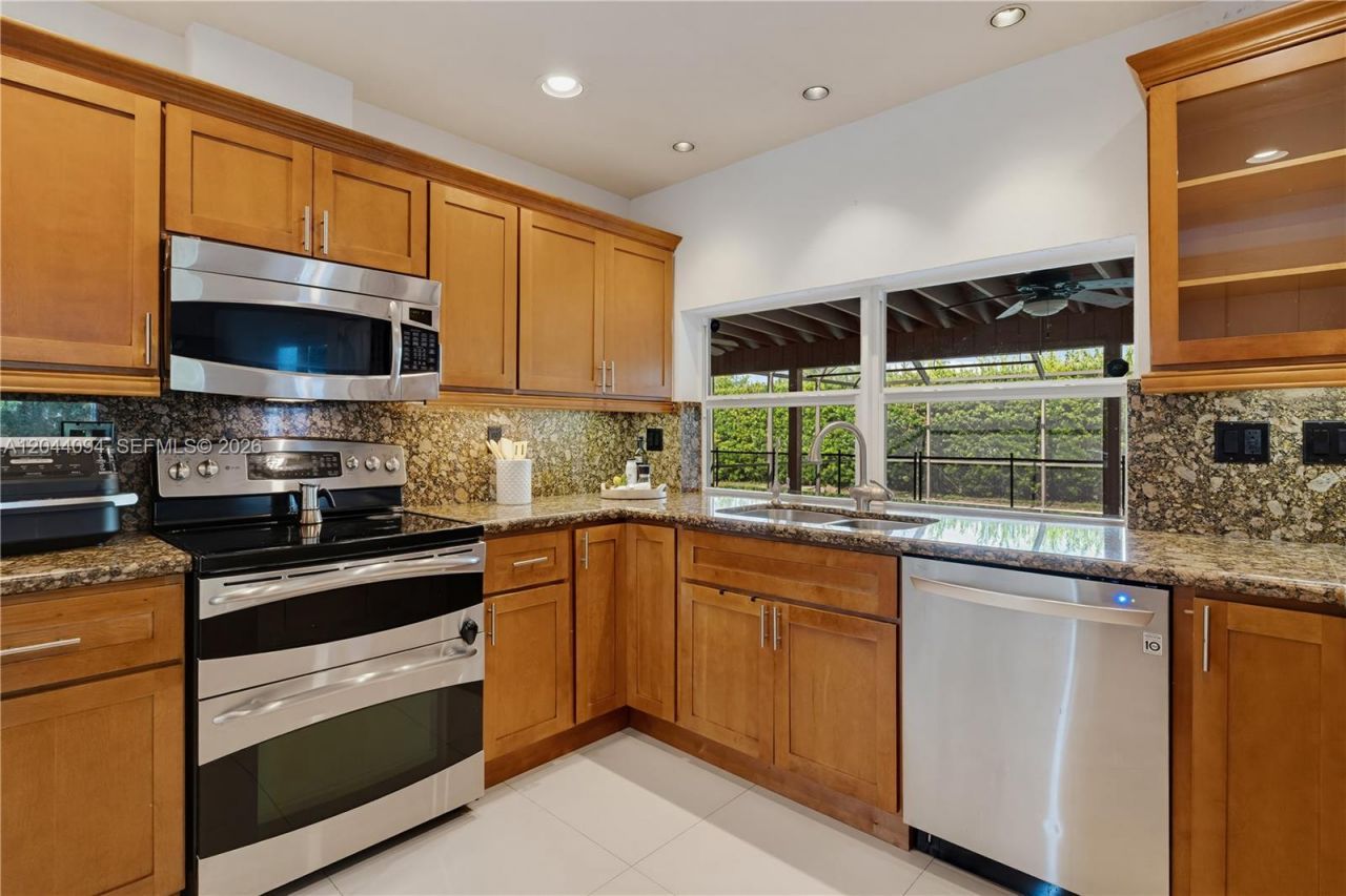 18250 SW 88th Pl , Palmetto Bay, FL 33157 Photo