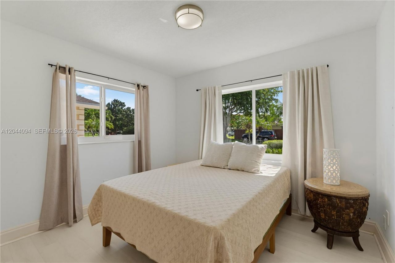 18250 SW 88th Pl , Palmetto Bay, FL 33157 Photo