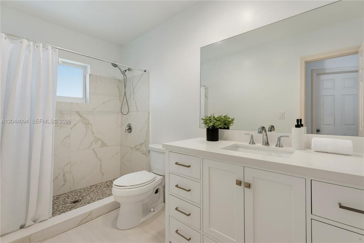 18250 SW 88th Pl , Palmetto Bay, FL 33157 Photo