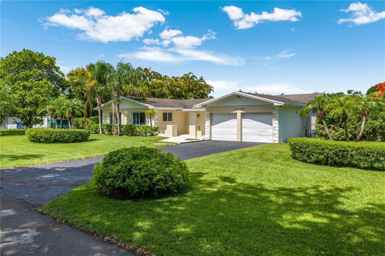 18250 SW 88th Pl , Palmetto Bay, FL 33157 Photo