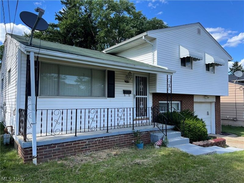 1559 Fairfax Road, Akron, OH 44313 Photo 2