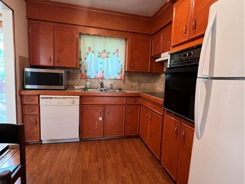 1559 Fairfax Road, Akron, OH 44313 Photo 9