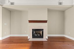 123 N Plaza Court photo 4
