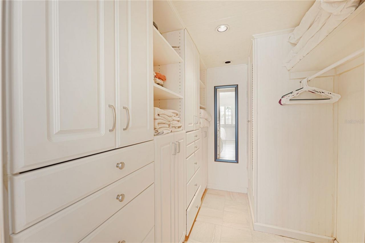 5600 Beach Way Dr , Unit 213, Sarasota, FL 34242 Photo