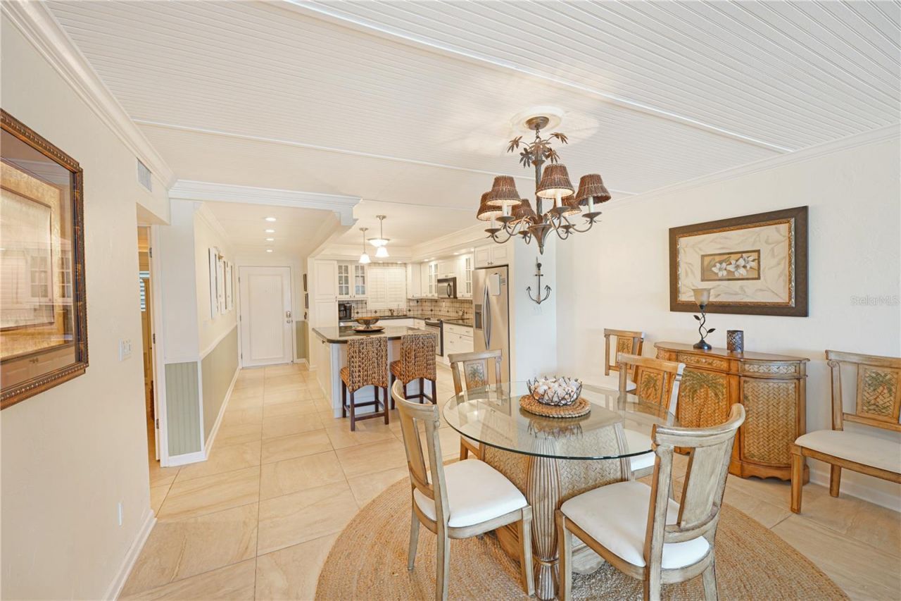 5600 Beach Way Dr , Unit 213, Sarasota, FL 34242 Photo